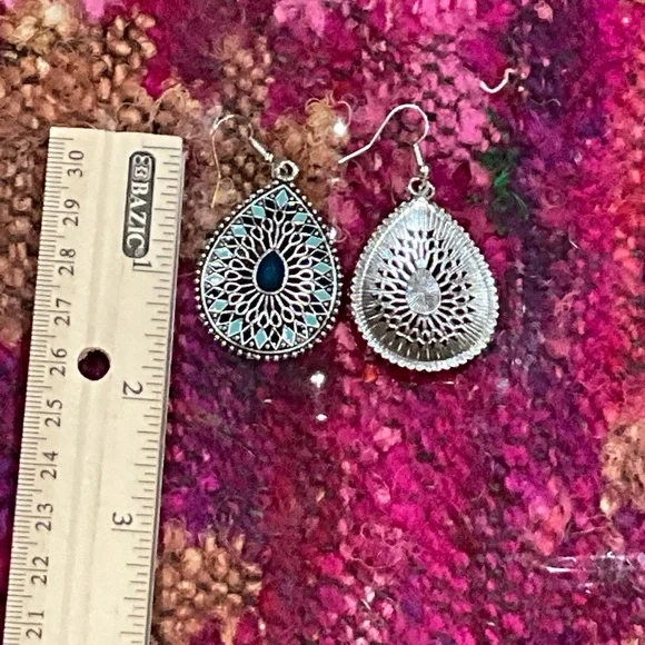 Elegant Silver and Blue Teardrop Earrings - Picture 6 of 7